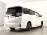 当店では、厳選された車両のみ展示しております。アルファード・ヴェルファイアに特化した専門店ならではの豊富な在庫の中から、お気に入りの一台をお探しください!