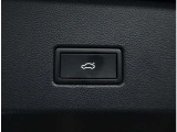 パワーテールゲート ボタン一つで簡単に開け閉めできます。easy open,close機能付きで手がふさがっていても開け閉めできます。