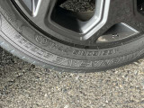 純正ホイールを装着しております。車両に関してのご質問は、スタッフまでお気軽にお問合せ下さい!TEL:0439-88-6662