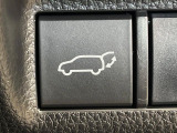 【パワーバックドア】スマートキーや運転席のボタンを押すだけでリアゲートが自動で開閉します!荷物を持っている時や、高い位置にあるバックドアを閉める際に便利な機能です♪