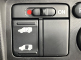 【パワースライドドア】スマートキーや運転席のスイッチでスライドドアの開閉が可能♪電動だから力を入れてドアを開ける必要が無く、小さいお子様でも、重い荷物を持っている時もラクに開け閉めできます♪