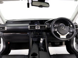 禁煙車です!室内は嫌なニオイも無く、すごく綺麗な状態です!禁煙車・・特にセダンタイプのお車では少ないですよね!!タバコのニオイが苦手なお客様必見です!快適にご乗車頂けます!!