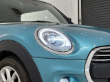 LEDヘッドライト・1目でMINIと分かる丸目のライトです。
