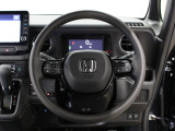 【運転席まわり】Honda独自の設計思想に基づき、自然に手を伸ばした先に操作したいものがあるようレイアウトを追求 !