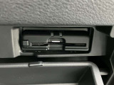 すっきり埋め込み型ETC車載器(高速道路の利用時に 料金所の通過をスムーズに行うために自動で料金を精算するシステム)