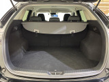 【トランク】積み込みやすくて、たっぷり積める荷室です。シートアレンジできるものは、乗車人数と荷物の量や大きさによってシートを動かすことができるので、より快適なドライブが可能です!