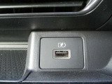 ☆USB☆ iPodなどのデジタルオーディオ対応でケーブルとつなぐだけで気軽に音楽再生♪もちろんスマホの充電にも!