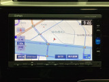 ナビゲーションはフルセグTV対応のGathers純正メモリーナビを搭載しています。Bluetoothオーディオ機能がありますので、スマートフォンなどの音楽も再生できます。