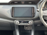 運転席から各種ボタンの操作がしやすいように設計されたデザイン。