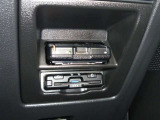 【ETC車載器】ビルドイン型で見た目もすっきりです!運転席の足元にございます。料金所での手間を解消します。通行券を取る際幅寄せに気を使う必要もありません。