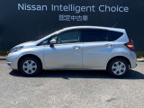 ノートの横からの画像になります。当店は全車 整備・保証付なので安心してご検討頂けます。