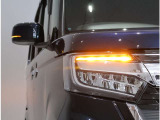 ウインカーが流れるように点灯!LEDシーケンシャルターンシグナルランプです!かっこいいですよ!
