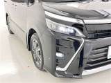 フォグランプ装着車です。暗い夜道の車両前方を明るく照らします