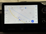 ディスプレイオーディオを装備。スマホとクルマをつなぐことで、これまでのナビに加えて、いろんなサービスが楽しめます。