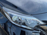 夜間走行の様々な局面に向けて、LEDヘッドランプで視認性をしっかり確保☆ハロゲンヘッドランプのおおよそ2倍の光量で、広範囲に明るくドライバーをサポートしてくれます。