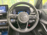 インテリアに合わせたデザインのステアリングは、運転される方のことも考え、運転しやすい形状、大きさです。是非一度、実際に触ってお確かめください。