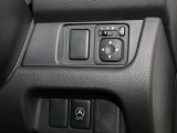 電動格納ドアミラー装備