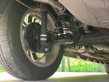 お車を安心してお乗りいただく為には、足回りの定期点検が欠かせません。サービスサポート(有償保証)では無料点検もご提供しており、安心のカーライフをお過ごしいただけるサポート体制が整っています。