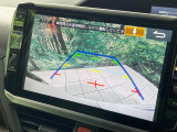 【バックカメラ】駐車時に後方がリアルタイム映像で確認できます。大型商業施設や立体駐車場での駐車時や、夜間のバック時に大活躍!運転スキルに関わらず、今や必須となった装備のひとつです!