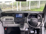 EVならではの静かさと滑らかな走りをぜひ体感してみてください。街中のストップ&ゴーでもスムーズで、爽快な加速をお楽しみいただけます。