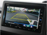 バックカメラが装備されており、後方の安全確認はもちろんのこと狭い場所での駐車や雨の日・夜間など視界の悪いコンディションでのストレスの軽減にもなります!