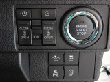 ダイハツの衝突被害軽減ブレーキ「スマートアシスト」を搭載しています。