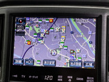 使いやすさや安全性を追求したステアリング周り!高級車ゆえにスイッチ類が多いのも特徴ですね!考え尽くされた配置ですぐに使いこなす事が出来ますのでご安心下さい!是非、体感してみて下さい!!