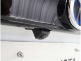 バックカメラが付いているので後方確認が非常にしやすいです。今や運転初心者も熟練者も必須装備!ついていて損はないですね♪