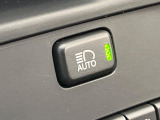 【オートマチックハイビーム】夜間の安全走行に役立つ便利な機能!先行車や対向車を検知し、ハイビームとロービームを自動で切り替えてくれます♪