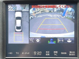 【パノラミックビューモニター】専用のカメラにより、上から見下ろしたような視点で360度クルマの周囲を確認することができます☆死角部分も確認しやすく、狭い場所での切り返しや駐車もスムーズに行えます。