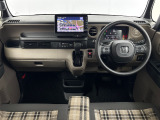 運転席・助手席周り