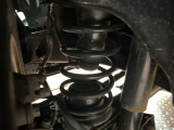 お車を安心してお乗りいただく為には、足回りの定期点検が欠かせません。サービスサポート(有償保証)では無料点検もご提供しており、安心のカーライフをお過ごしいただけるサポート体制が整っています。