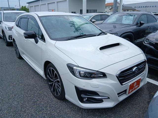 レヴォーグ 1.6 GT アイサイト Vスポーツ 4WD 禁煙車 純正8インチナビ フルセグTV