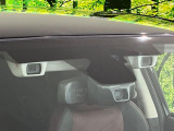 【アイサイトVer3】前方の車両等を検知し、衝突しそうな時は警報で注意を促し、ブレーキを踏む力をサポート。ブレーキを踏めなかった場合は衝突被害軽減ブレーキが作動、衝突回避をサポートします。