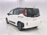 低燃費で環境にもやさしいハイブリッド車です。トヨタ専用診断機器でハイブリッドシステムを綿密に点検してあります!