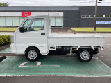 納車前には当社整備工場にて、日産整備士が、車検整備を実施。安心してお乗り頂けますようお渡しさせていただきます。
