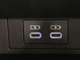 USB Type-Cポートがついています。