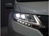 視界がよくスタイリッシュなLEDヘッドライト!
