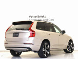【Recharge T8 AWD Plug-in hybrid】エンジン、モーター、バッテリーの全てを一新。さらなる高効率を追求したプラグインハイブリッド。パワフルでスムーズな走りを生み出します 。