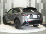 全車整備代金を車両本体価格に含んでおります。法定点検整備または定期点検を実施し、点検記録簿を発行致します。