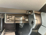 高速道路で便利な【ETC2.0】を装備しています。光ビーコン搭載で渋滞情報などナビゲーションと連動することで機能も充実いたします。他、観光施設に立ち寄るための高速料金割引サービス等もございます。