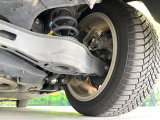 お車を安心してお乗りいただく為には、足回りの定期点検が欠かせません。サービスサポート(有償保証)では無料点検もご提供しており、安心のカーライフをお過ごしいただけるサポート体制が整っています。