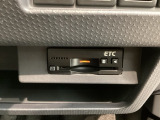 いまや快適なカーライフに欠かせないETCが付いています。