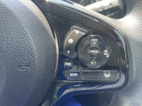 ステアリングリモコン付きで運転中でも手元でオーディオの操作が可能♪