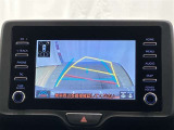 バックガイドモニターで、後方を確認しながら安心して駐車することができます。運転初心者も熟練者も必須の機能ですよ!