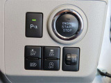 スマートキー装備車なので、キーを取り出さなくてもエンジン始動が可能です。