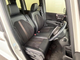 運転席シート廻りは使用感も少なく、良好な状態となっています。前オーナー様が丁寧に使っていたことがよくわかりますね。