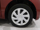 タイヤサイズは155/65R14です。