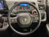 【純正革巻きステアリング】上質な革を使用することで、手にしっかり馴染みとても運転しやすいハンドルです♪