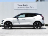 サイドビューはバランスの整った美しいボディラインが印象的です。